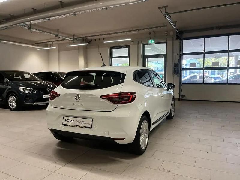 Gebraucht Renault Clio V Zen 67 PS (49 kW) 2022 Weiß Limousine