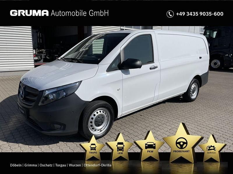 Arktikweiß Gebraucht 2023 Mercedes Vito Van / Kleinbus | 30.464 € (Superpreis) - Bild 1/4