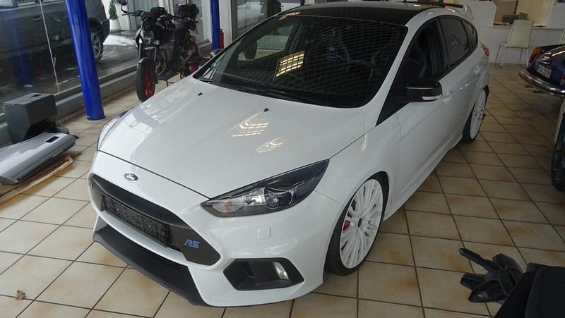 Gebraucht Ford Focus RS 350 PS (257 kW) 2017 Weiß Limousine