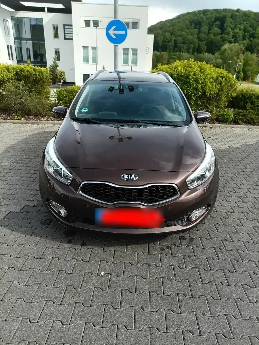 Gebraucht Kia Ceed Platinum Edition 136 PS (100 kW) 2015 Braun Kleinwagen