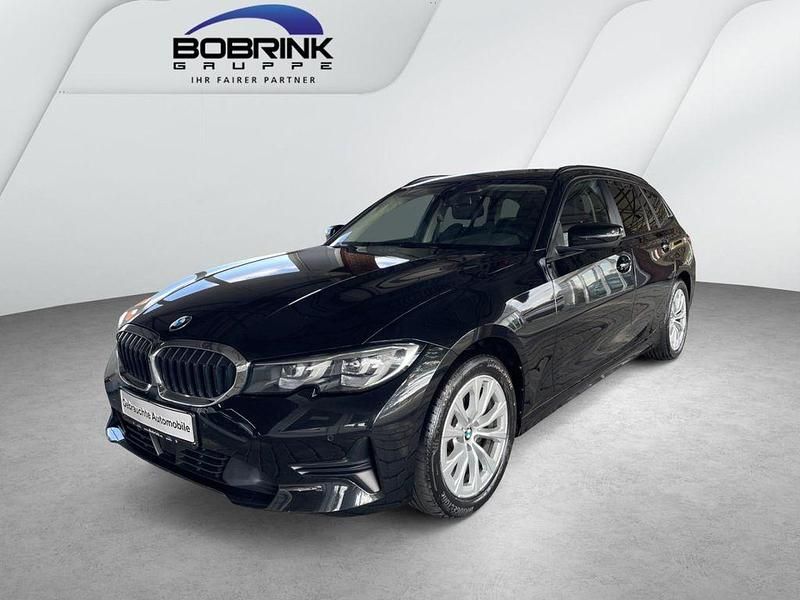 Schwarz Gebraucht 2022 BMW 318 Advantage Kombi | 25.480 € (Fairer Preis) - Bild 1/4