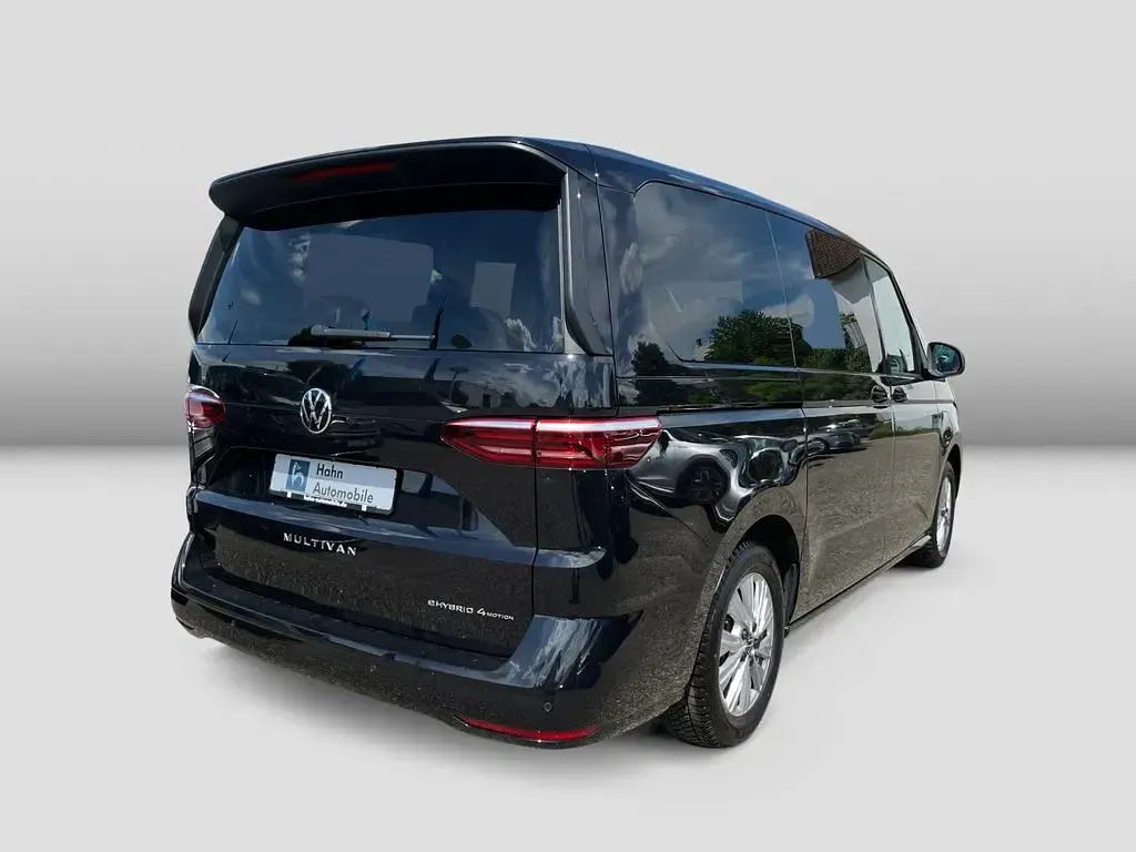 Gebraucht VW Multivan Life 245 PS (180 kW) 2025 Schwarz Van / Kleinbus