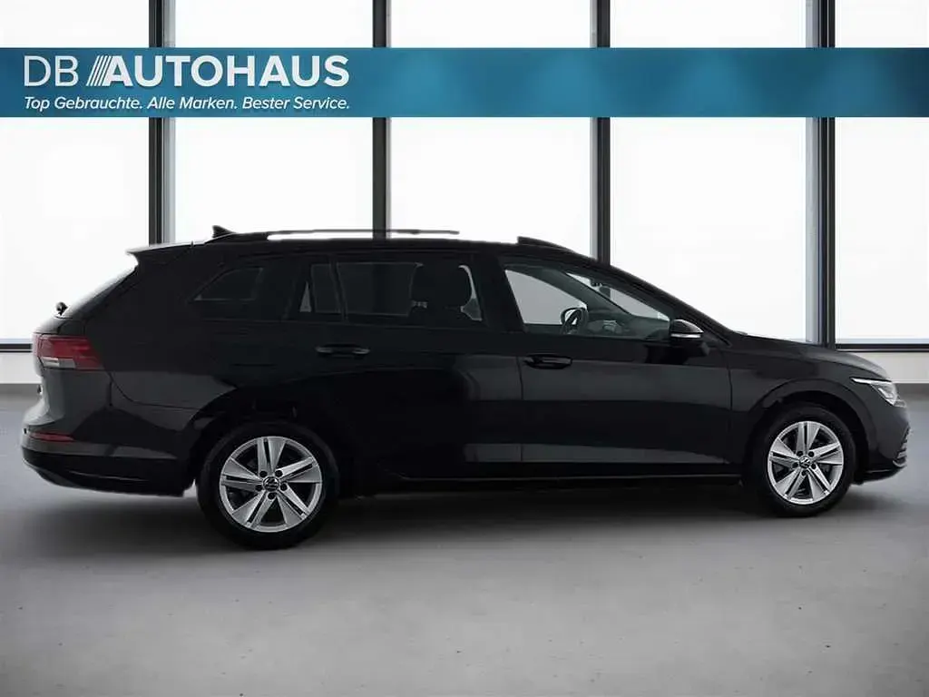 Gebraucht VW Golf VIII Life 116 PS (85 kW) 2024 Schwarz Kombi