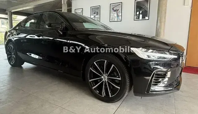 Gebraucht Volvo S60 Ultimate 310 PS (228 kW) 2023 Schwarz Limousine