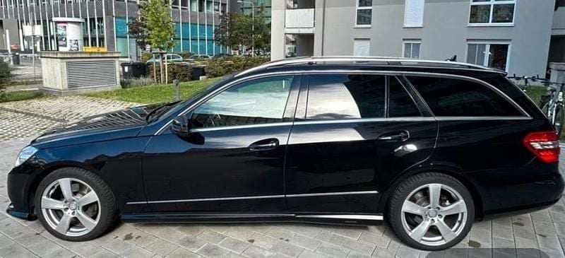 Gebraucht Mercedes E220 AMG 170 PS (125 kW) 2013 Schwarz Kombi