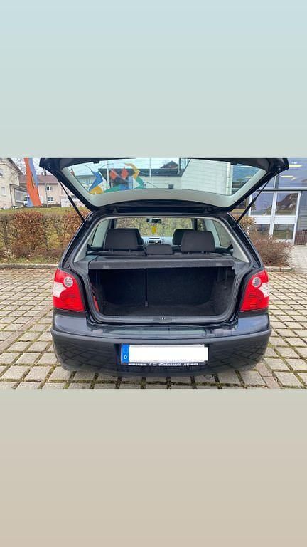 Gebraucht VW Polo Basis 64 PS (47 kW) 2002 Schwarz Kleinwagen