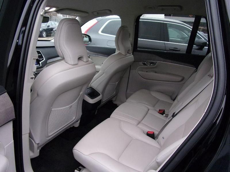 Gebraucht Volvo XC90 Plus 235 PS (172 kW) 2022 Schwarz SUV