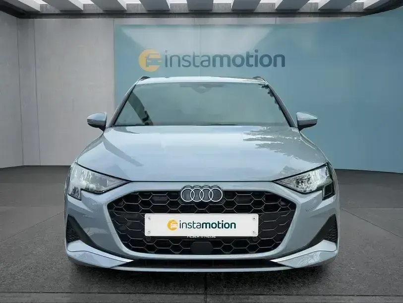 Usado Audi A3 150 HP (110 kW) 2024 Cinzento Sedan