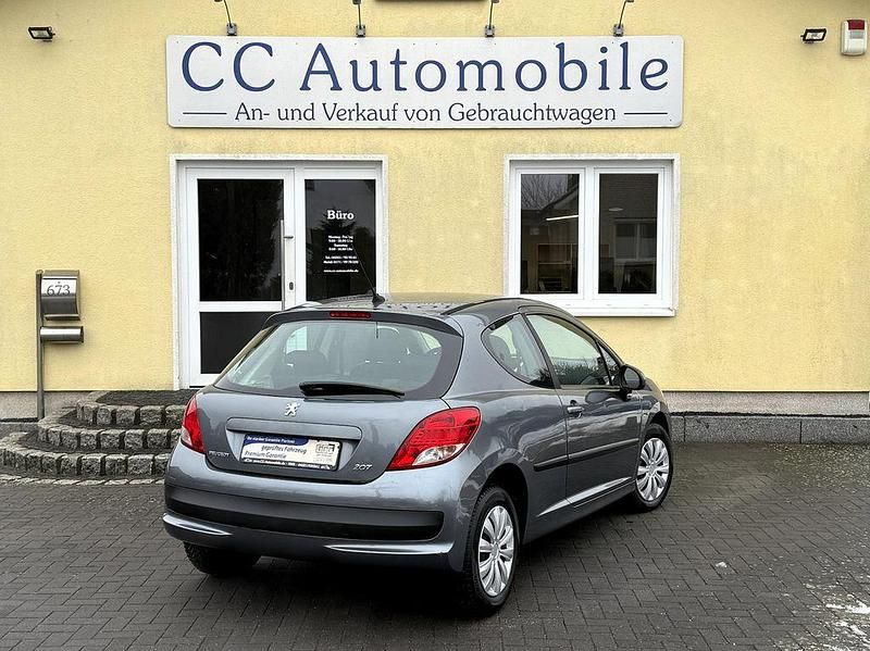 Gebraucht Peugeot 207 Tendance 73 PS (53 kW) 2009 Grau Kleinwagen