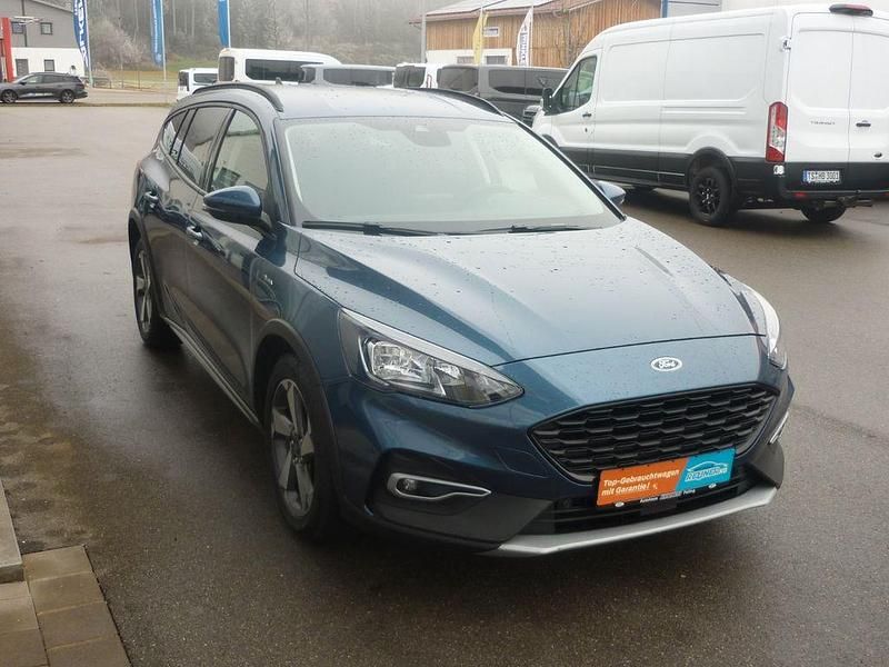 Gebraucht Ford Focus Active 125 PS (91 kW) 2021 Blau Limousine