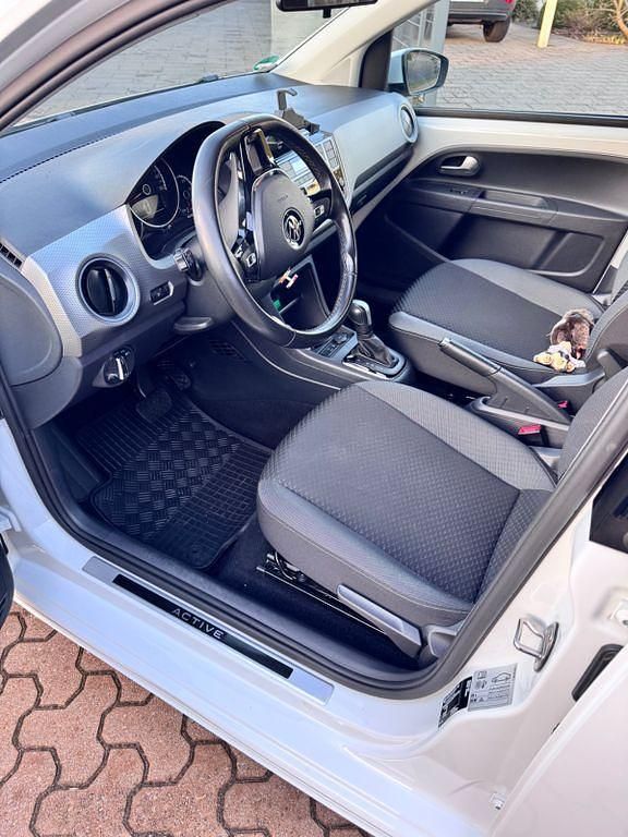 Gebraucht VW e-up! Style 61 kW (83 PS) 2021 Weiß Kleinwagen