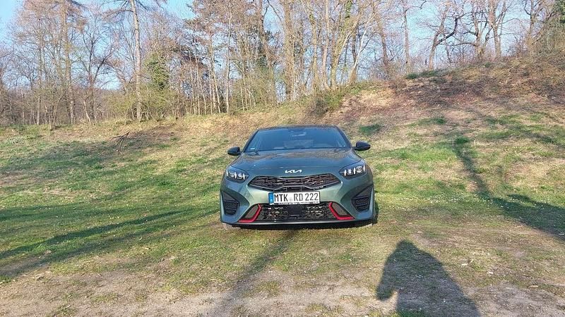 Gebraucht Kia Ceed GT GT 204 PS (150 kW) 2023 Grün Limousine