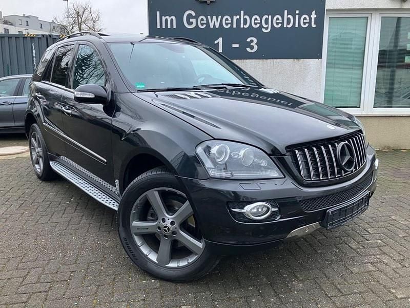 Gebraucht Mercedes ML280 Edition 1 190 PS (139 kW) 2009 Schwarz SUV