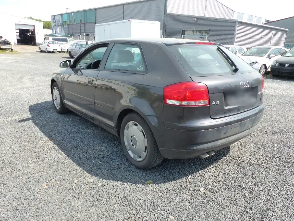 Gebraucht Audi A3 105 PS (77 kW) 2006 Schwarz Kleinwagen