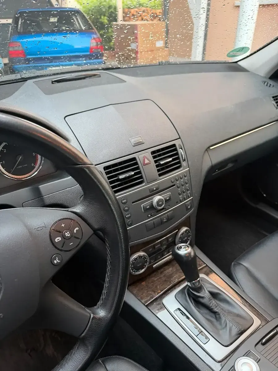 Gebraucht Mercedes C220 170 PS (125 kW) 2011 Schwarz Kombi