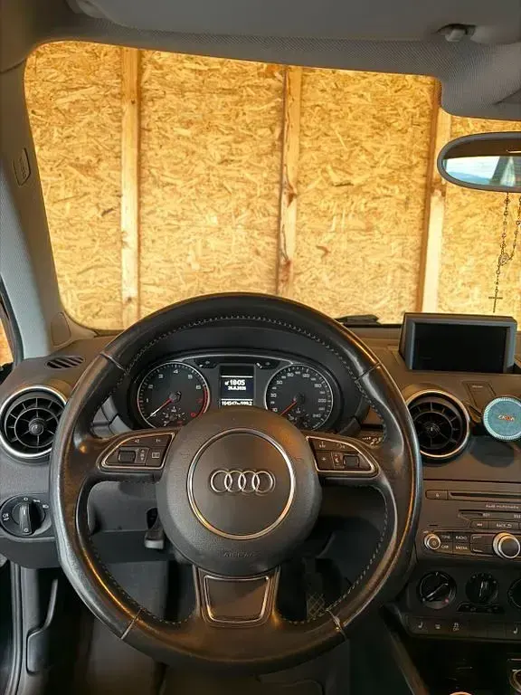 Gebraucht Audi A1 Sportback Ambition 86 PS (63 kW) 2012 Schwarz Kleinwagen
