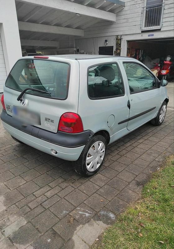 Second-hand Renault Twingo 58 CP (42 kW) 2005 Argintiu Hatchback