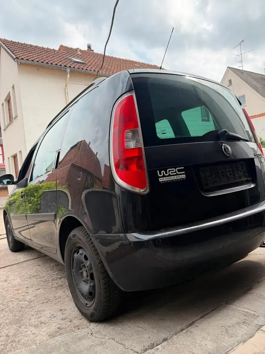 Gebraucht Skoda Roomster 86 PS (63 kW) 2010 Schwarz Van / Kleinbus