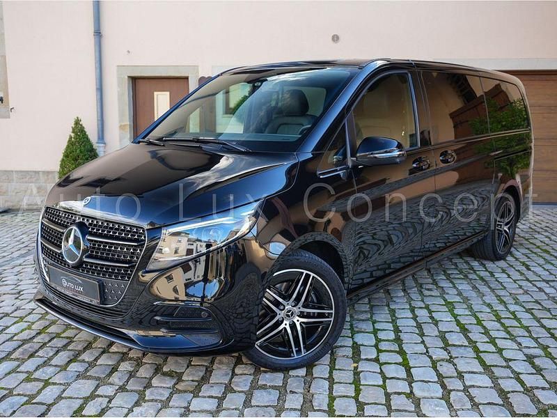 Schwarz Gebraucht 2025 Mercedes V300 AMG line Van / Kleinbus | 79.890 € (Superpreis) - Bild 1/4