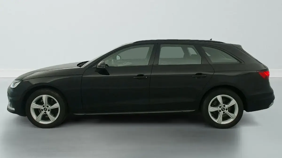 Gebraucht Audi A4 Design 163 PS (119 kW) 2021 Schwarz (noir mythic) Kombi