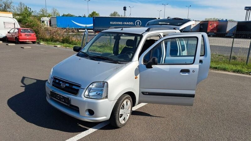Silber Gebraucht 2006 Suzuki Wagon R+ Club Kombi | 700 € (Guter Preis) - Bild 1/4