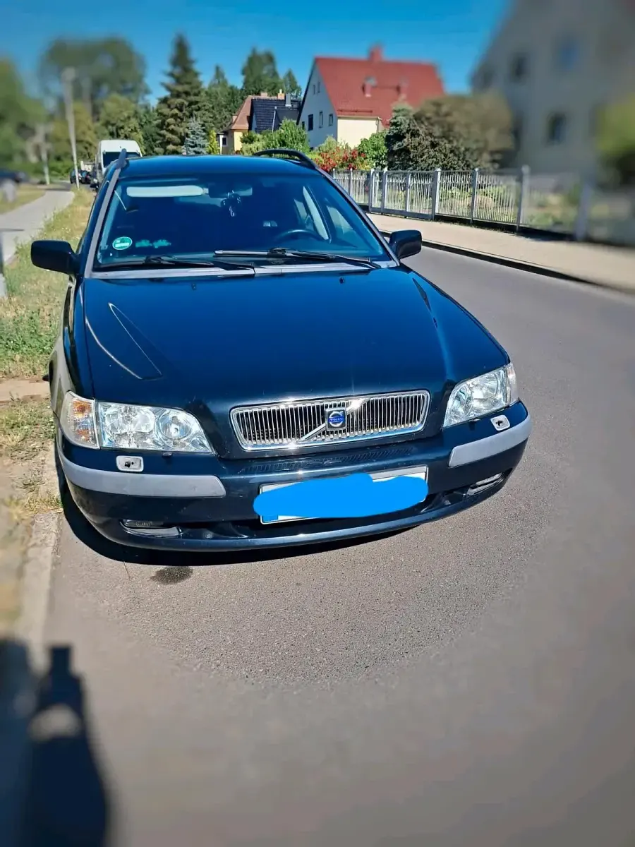 Gebraucht Volvo V40 122 PS (89 kW) 2001 Blau Kombi