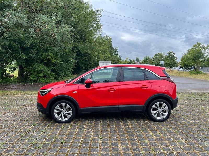 Rot Gebraucht 2016 Opel Crossland Ultimate SUV | 10.899 € (Etwas zu teuer) - Bild 1/4