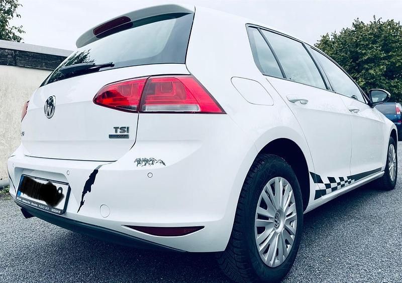 Weiß Gebraucht 2013 VW Golf VII Cup Limousine | 6.700 € (Fairer Preis) - Bild 1/4