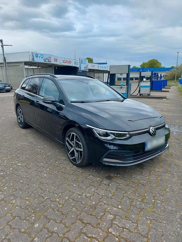 Gebraucht VW Golf VIII Style 150 PS (110 kW) 2021 Schwarz Kombi