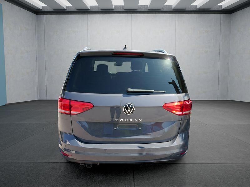 Neu VW Touran 150 PS (110 kW) 2025 Blau Van / Kleinbus