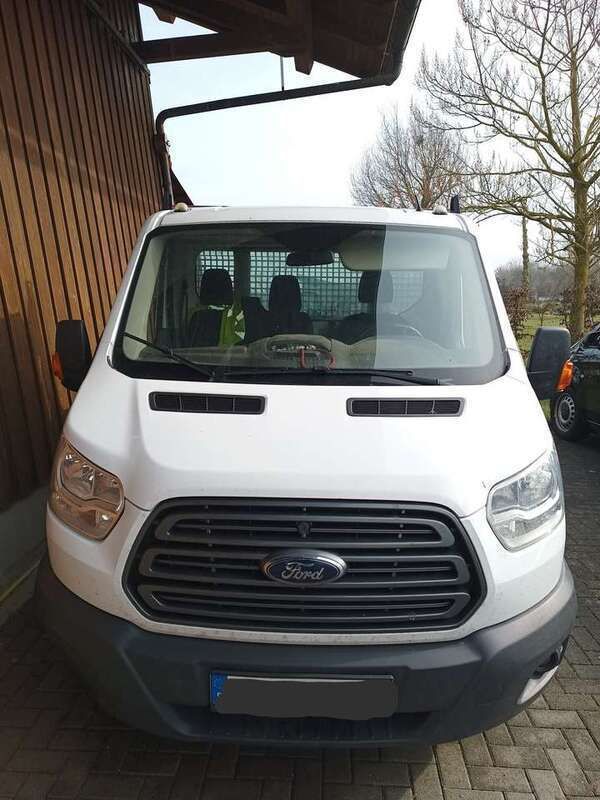 Weiß Gebraucht 2018 Ford Transit Basis Van | 15.990 € (Guter Preis) - Bild 1/4