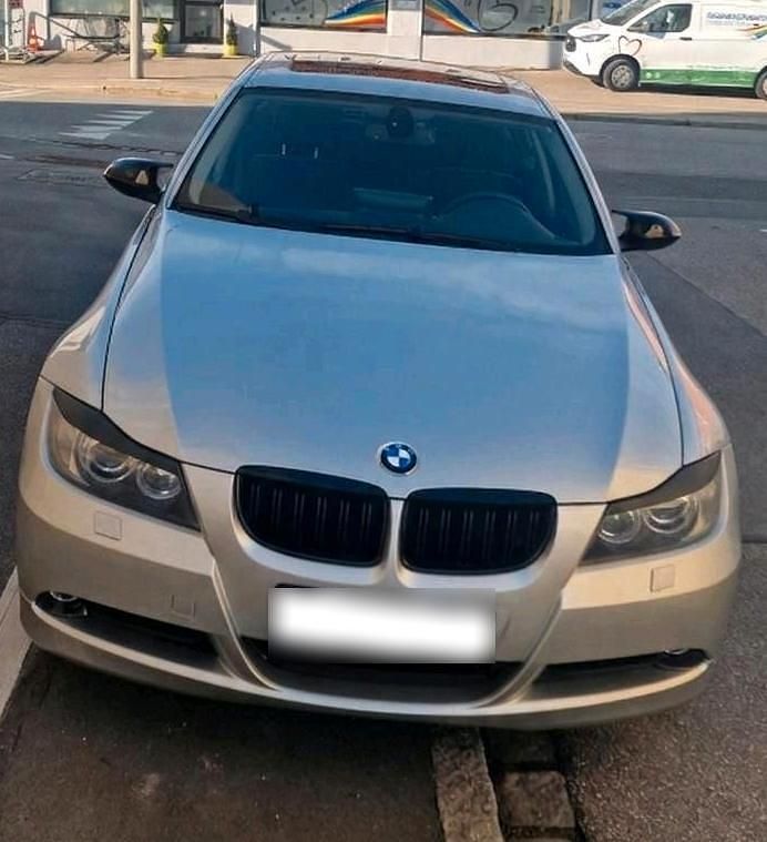 Gebraucht BMW 318 129 PS (94 kW) 2007 Grau Limousine