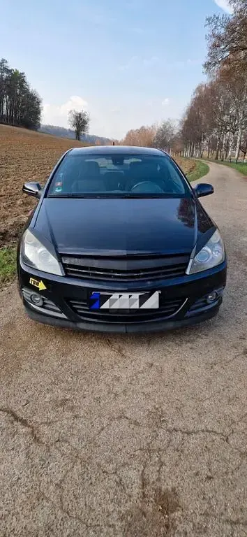 Second-hand Opel Astra 200 CP (147 kW) 2006 Negru Coupe