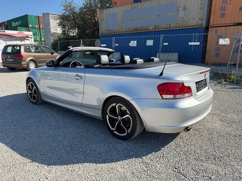 Gebraucht BMW 118 Cabriolet Sport Line 143 PS (105 kW) 2009 Silber Cabrio