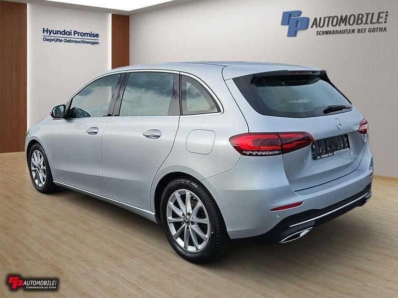 Gebraucht Mercedes B180 Progressive 2019 Silber Van / Kleinbus