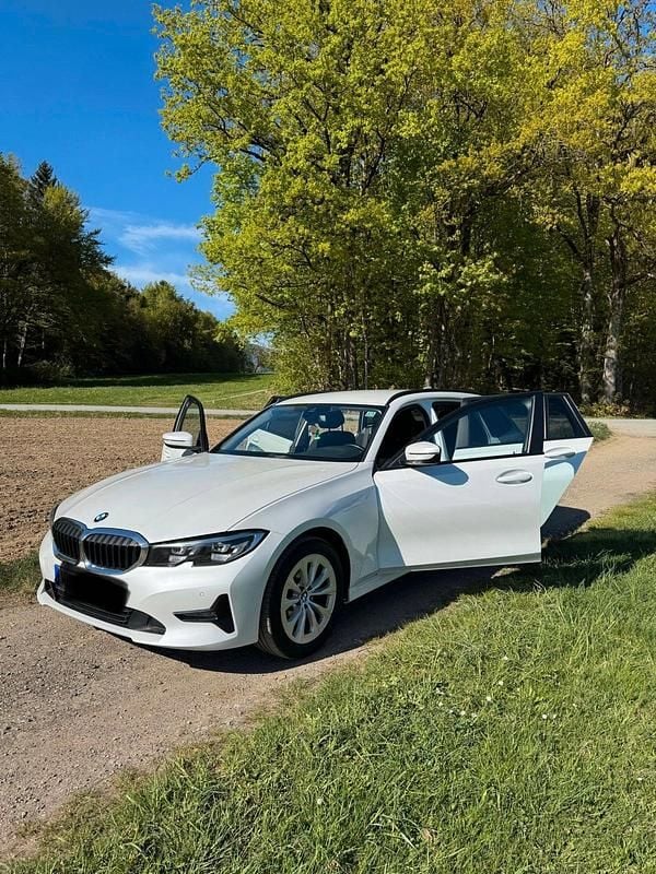 Second-hand BMW 320 190 CP (139 kW) 2022 Alb Break