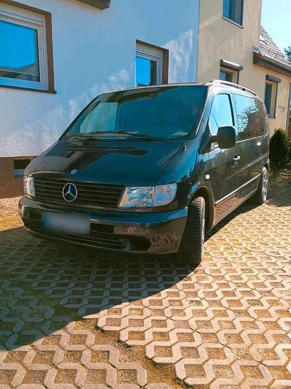 Gebraucht Mercedes Vito 122 PS (89 kW) 2003 Schwarz Van