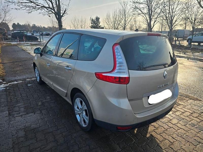 Gebraucht Renault Scénic III Dynamique 131 PS (96 kW) 2011 Braun Van / Kleinbus