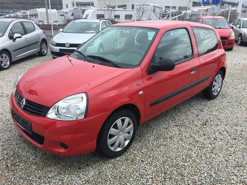 Rot Gebraucht 2012 Renault Clio IV Campus Limousine | 3.990 € (Teuer) - Bild 1/4