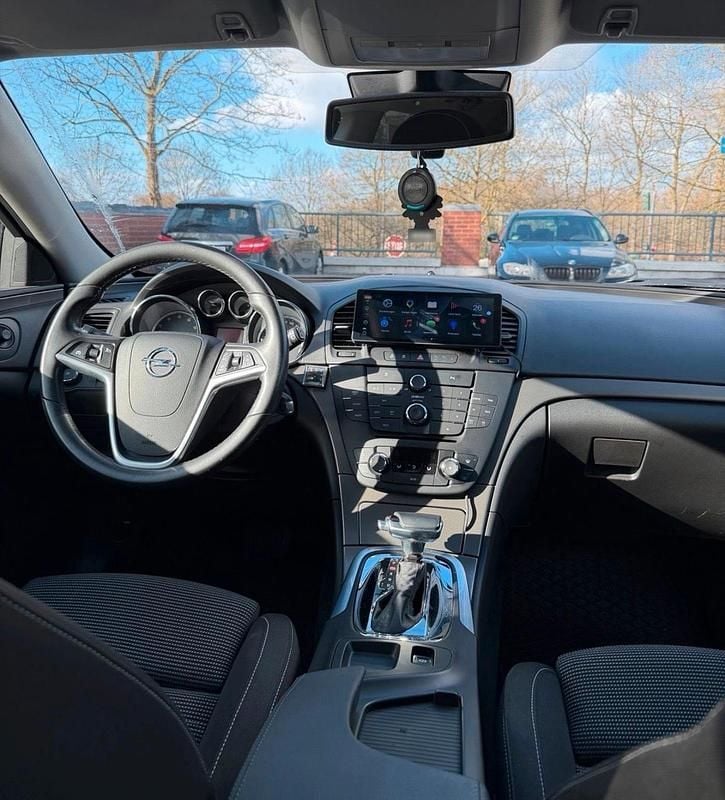 Gebraucht Opel Insignia 220 PS (161 kW) 2010 Silber Limousine