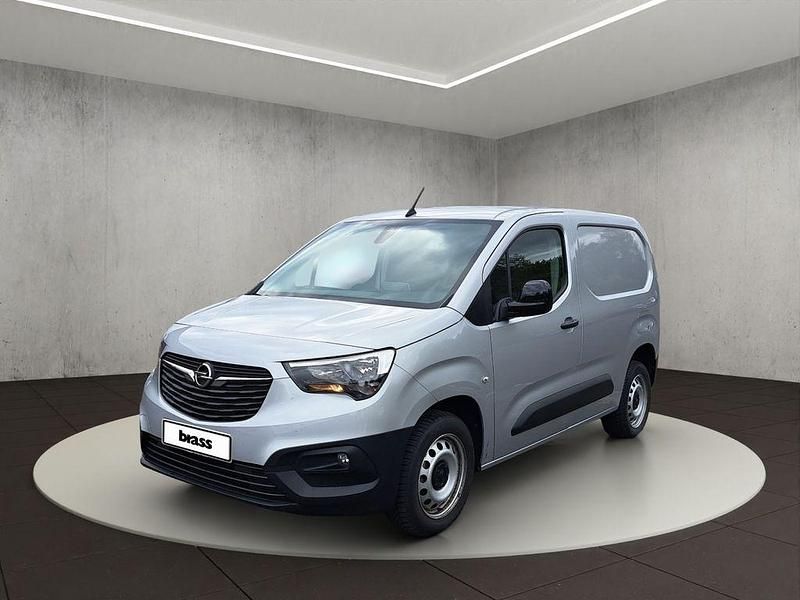 Używany Opel Combo Edition 102 KM (75 kW) 2024 Minivan
