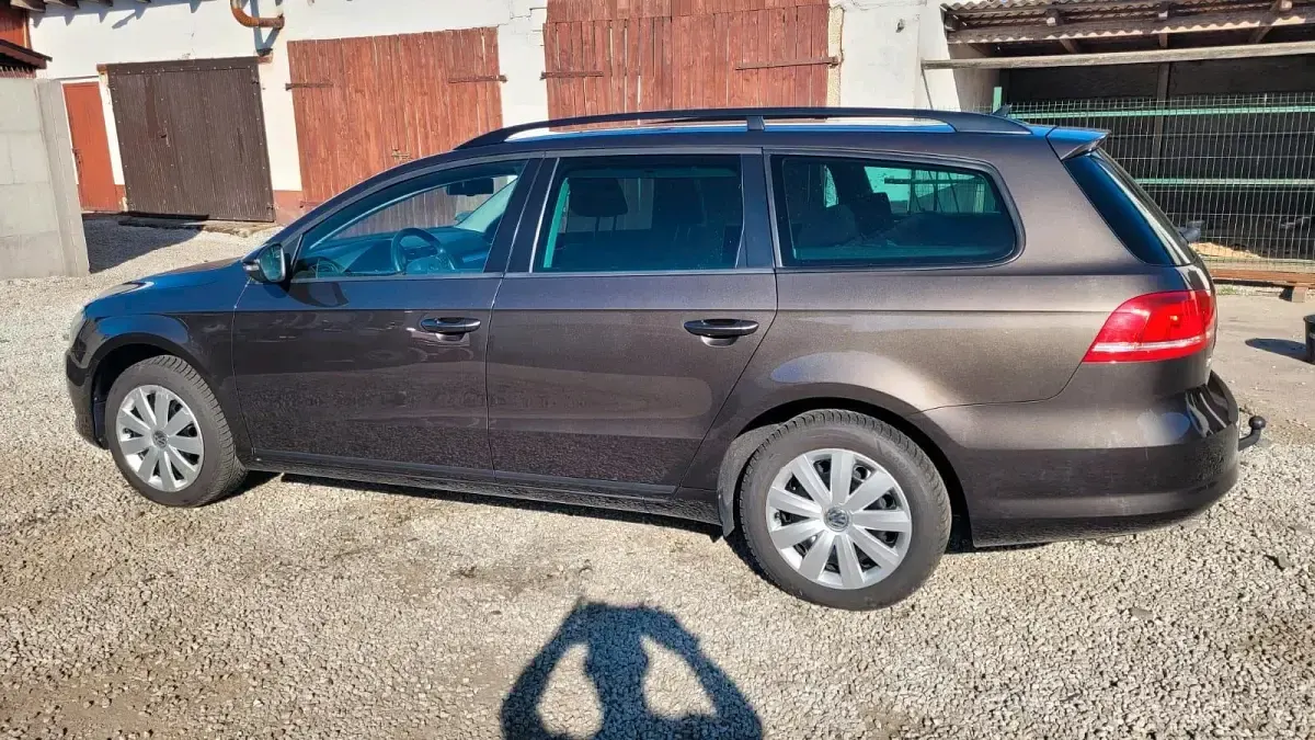 Gebraucht VW Passat 150 PS (110 kW) 2012 Braun Kombi
