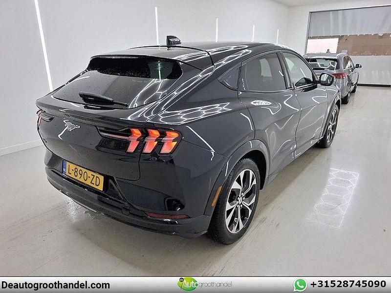 Gebraucht Ford Mustang Mach-E 189 kW (258 PS) 2021 Schwarz SUV