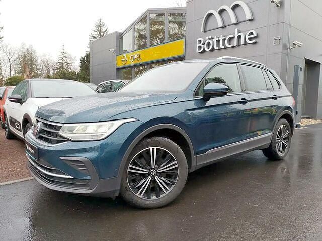 Gebraucht VW Tiguan Active 150 PS (110 kW) 2023 Andere farbe SUV