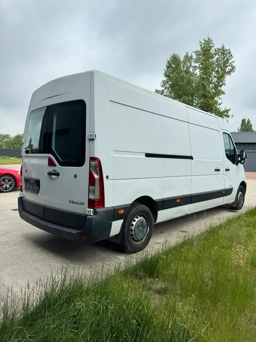 Gebraucht Renault Master 125 PS (91 kW) 2012 Weiß Limousine