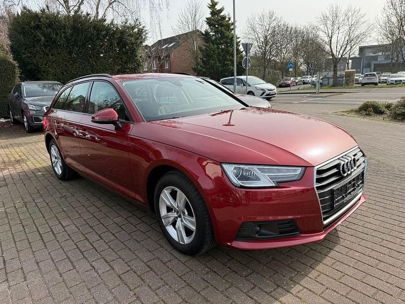 Gebraucht Audi A4 Basis 150 PS (110 kW) 2017 Rot Kombi