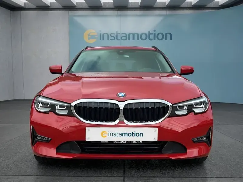 Gebraucht BMW 318 150 PS (110 kW) 2022 Rot Kombi