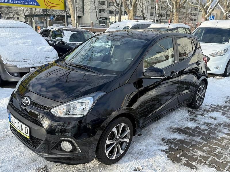 Schwarz Gebraucht 2016 Hyundai i10 Passion Kleinwagen | 6.750 € (Fairer Preis) - Bild 1/4