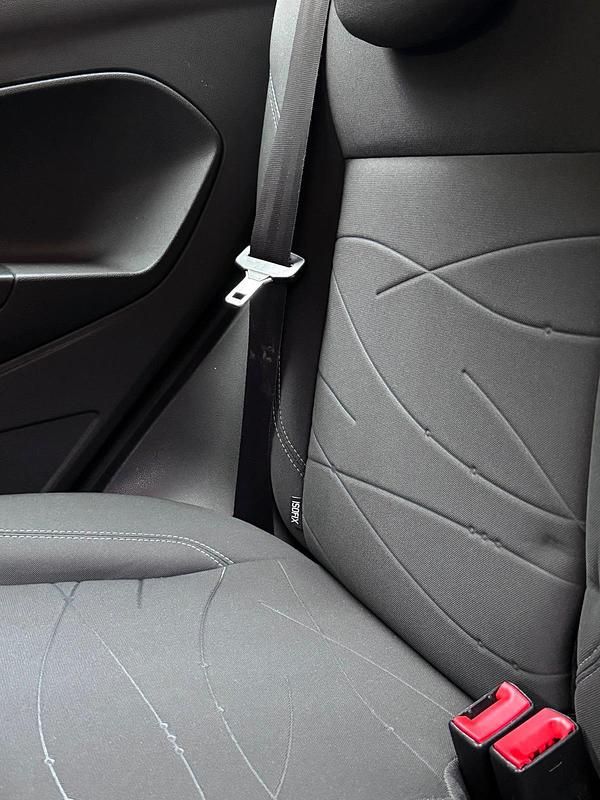 Gebraucht Ford Fiesta 101 PS (74 kW) 2015 Blau Limousine