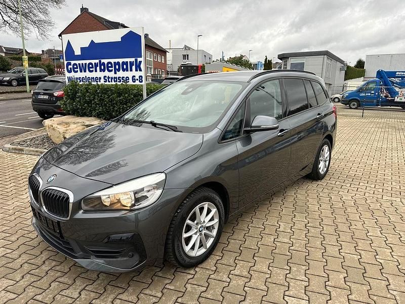 Mineralgrau metallic Gebraucht 2018 BMW 216 Gran Tourer Advantage Van / Kleinbus | 10.990 € (Fairer Preis) - Bild 1/4
